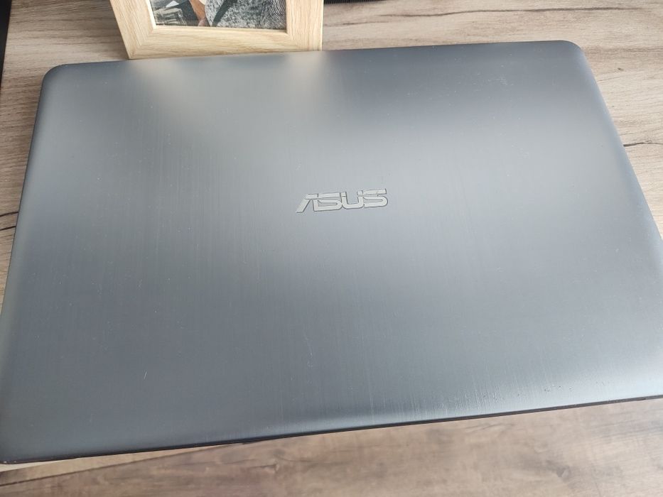 Лаптоп ASUS R540SA