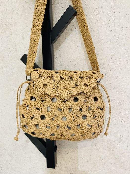 Плетена чанта от рафия