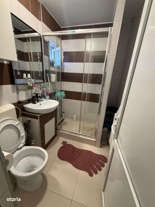Apartament de vanzare, cu 2 camere, 57 mp, zona Craiovita