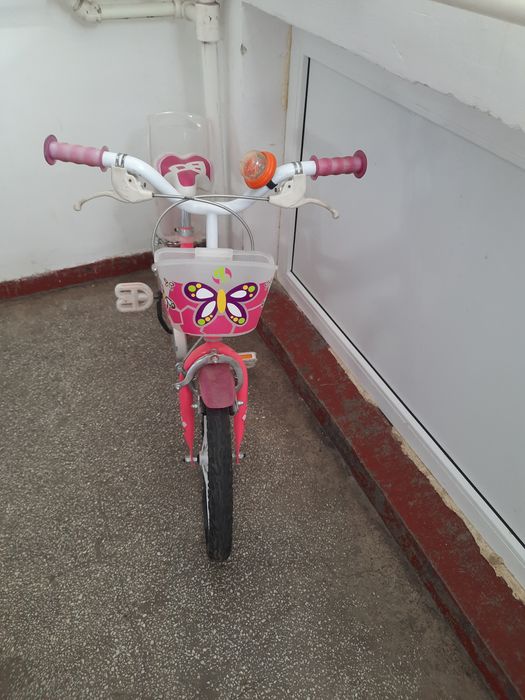 Bicicleta fete 3 - 6 ani