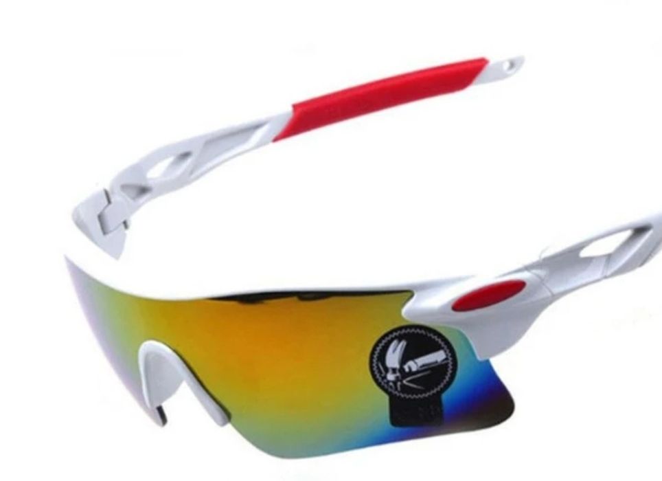 Спортивные солнцезащитные очки