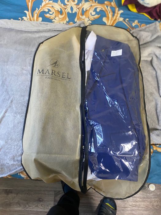 Продам костюм тройка