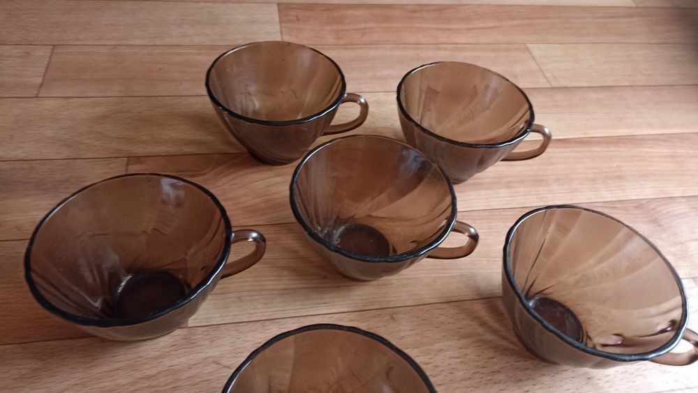 Продам недорого бокалы 1-200