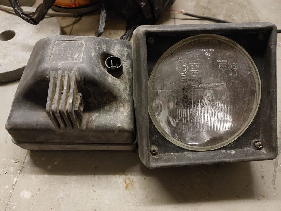 Продам фары на спец технику