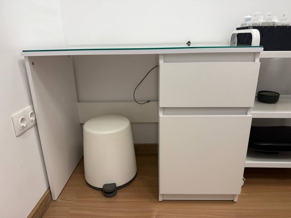 Купи маса и получаваш стъкло подарък