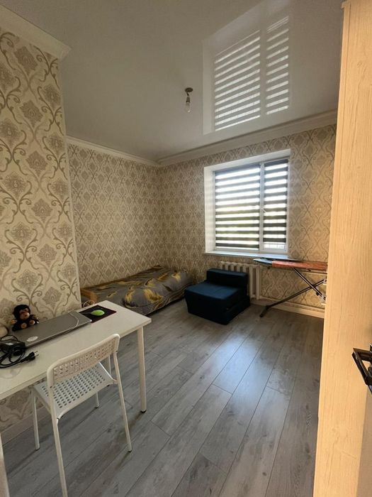 Продам 2х комнатную квартиру в 6 микрорайоне Болашак.