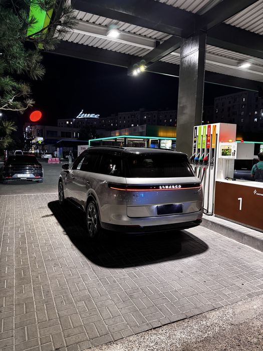 Lynk & Co 900 идеал