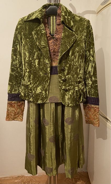 Костюм женский брючный