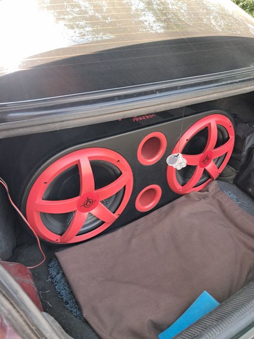 Сабвуфер двойной ураган