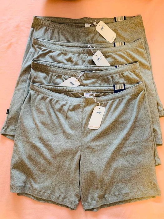 Pantaloni scurți super material lejeri marca Joy mărimi 46-48