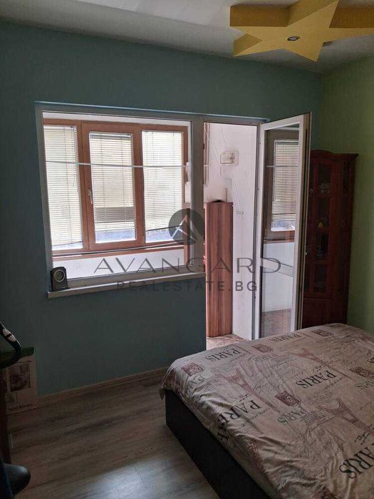 оф.25434 Тристаен р-т Хитър Петър