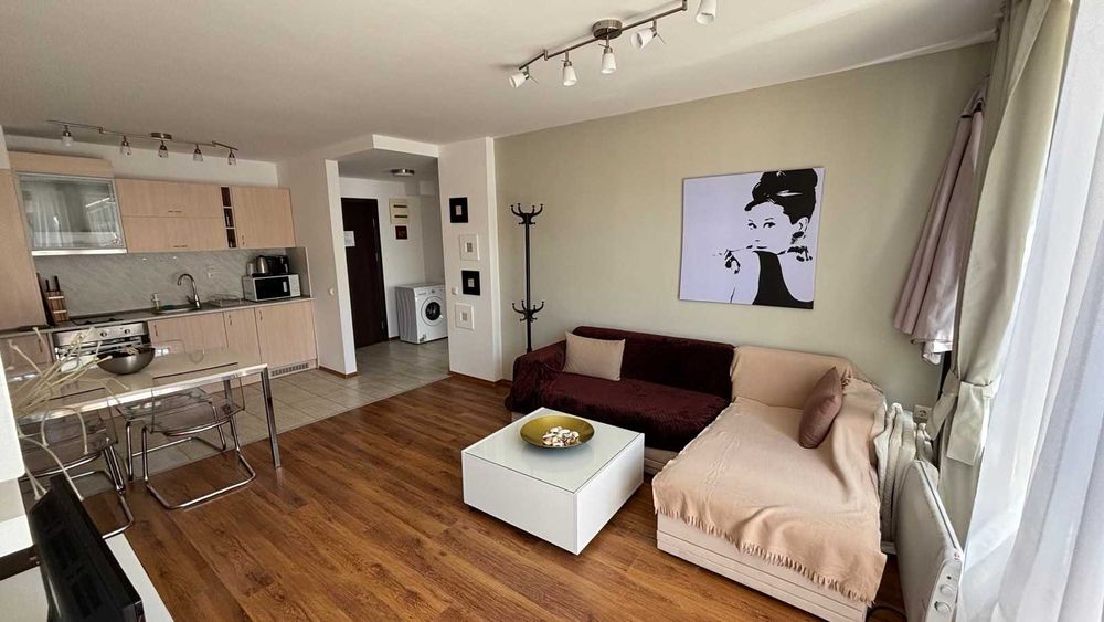 Двустаен апартамент в гр. Бяла със самостоятелна панорамна тераса