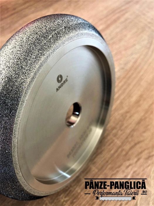 Disc/piatra ascutit panze panglica banzic pentru debitarea busteanului