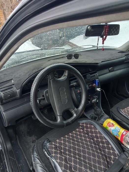 Автомобиль Ауди С4