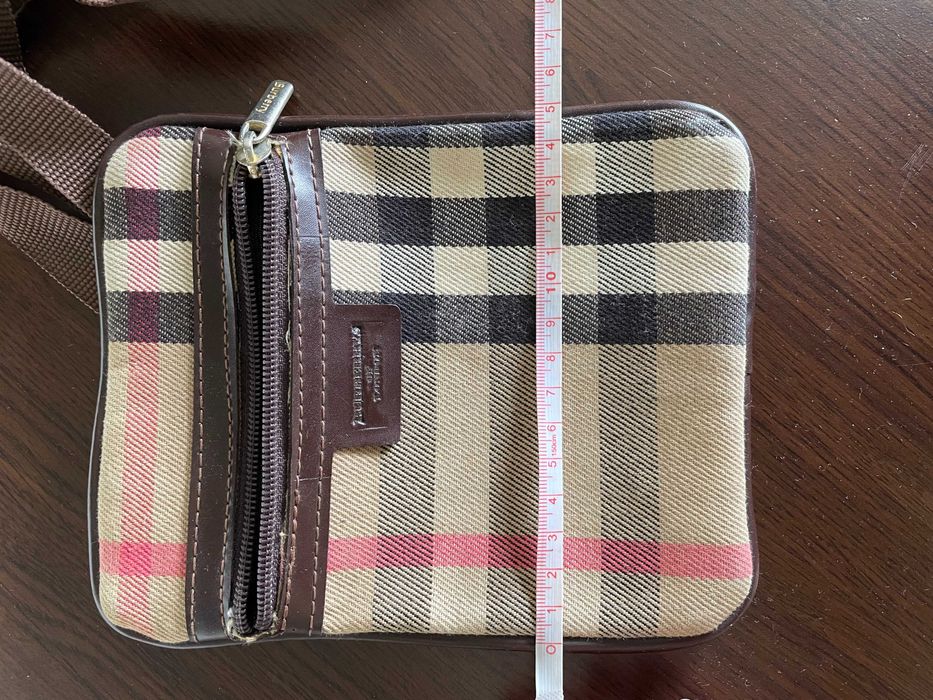 Burberry чантичка за през рамо