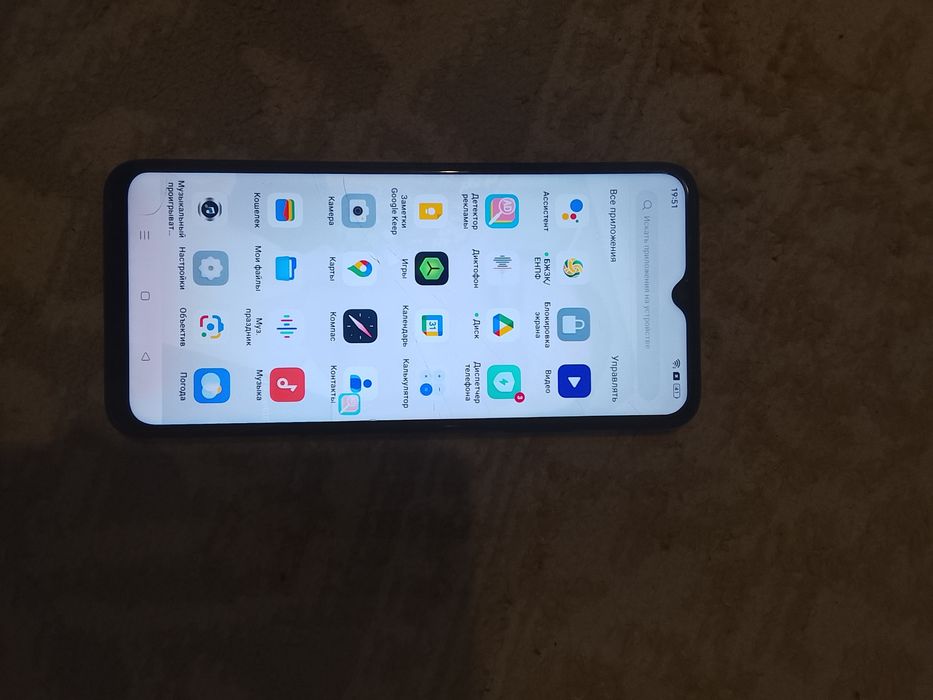 Oppo 17 сатылады  20 000