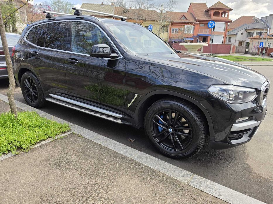 Vând BMW X3 xDrive30i, întreținută exemplar, cu istoric complet BMW.
