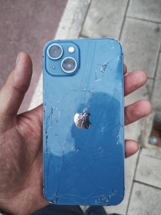 iPhone 13 / 128 GB