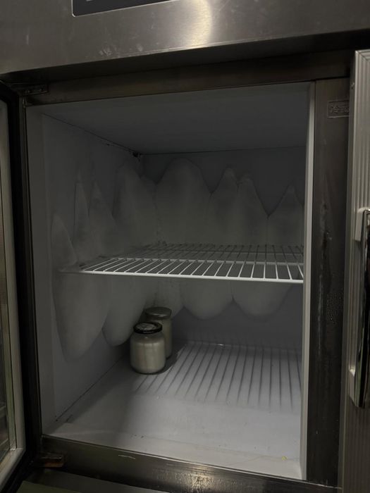 Холодильник большой