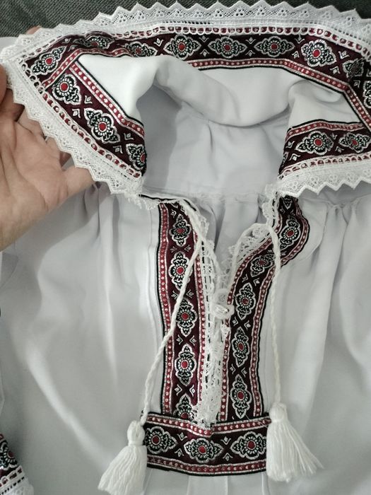 Costum popular copii superb