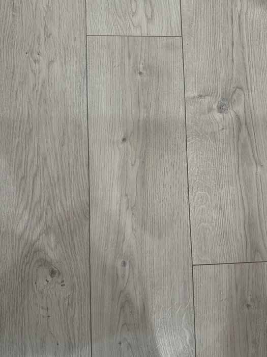 Продам ламинат б/у