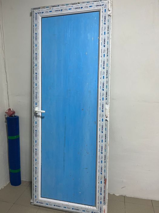 Пластиковый Дверь