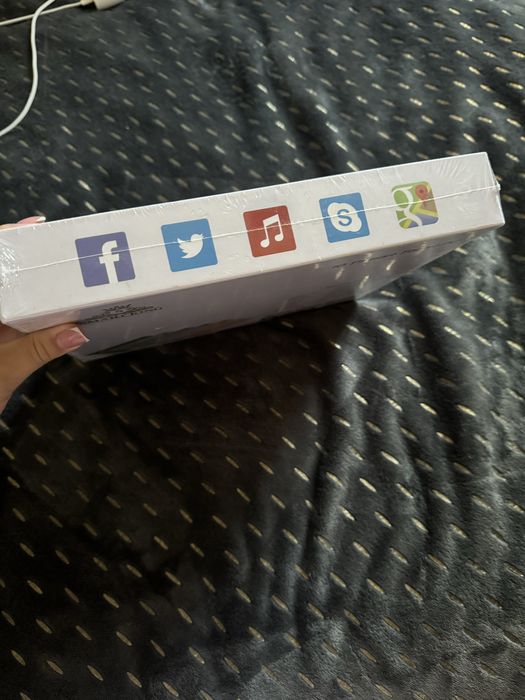 Продам планшет новый запечатанный