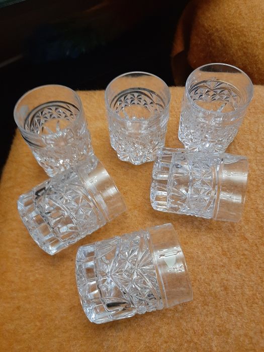 Чаши  от оловен  кристал за  алкохол  или интериорен дизайн 6броя