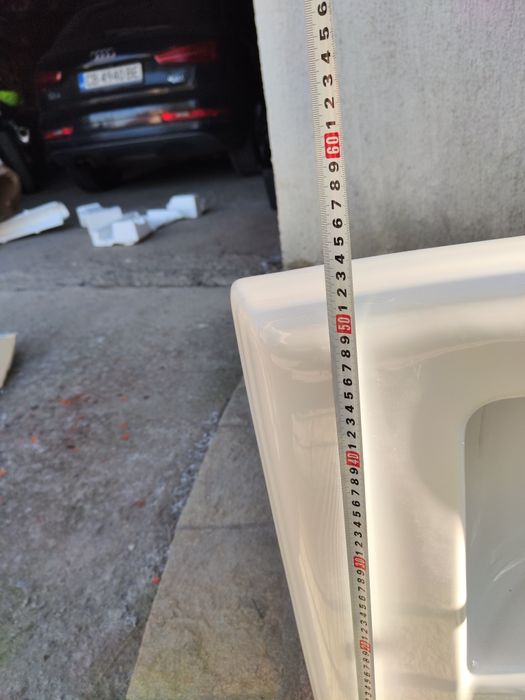 Порцеланова мивка за баня Roca