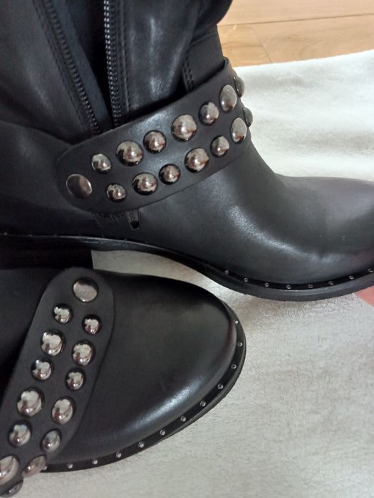 Ghete piele dama,mărimea 39,Alesya made in Italia.