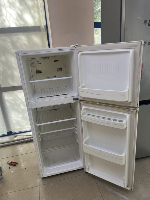 Холодильник LG рабочий