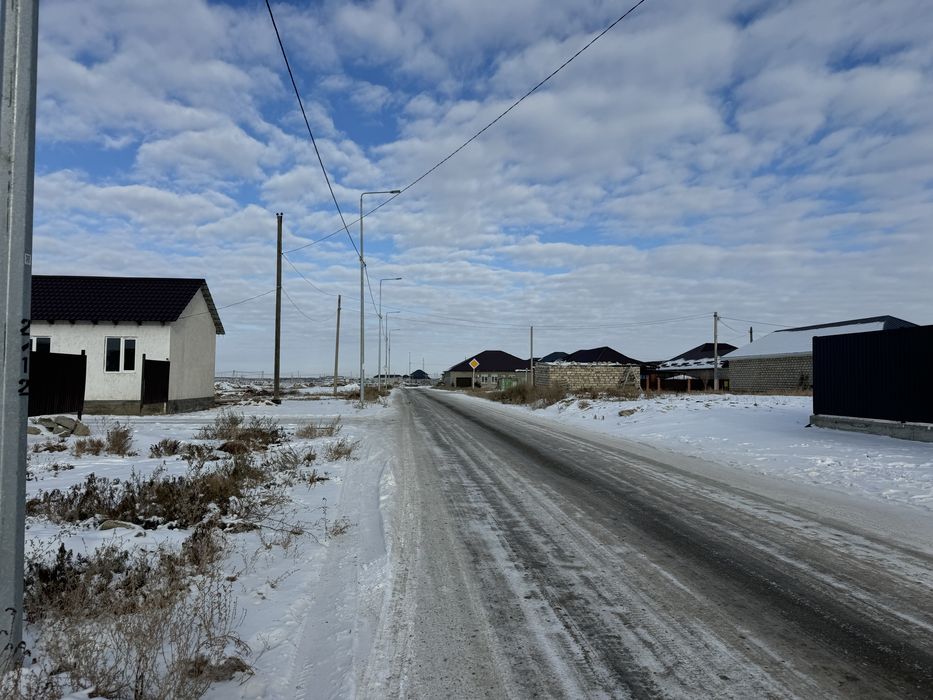 продаю участок в мкр самал