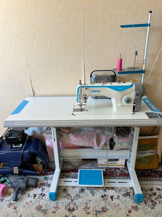 Продам швейную прмышленную машинку