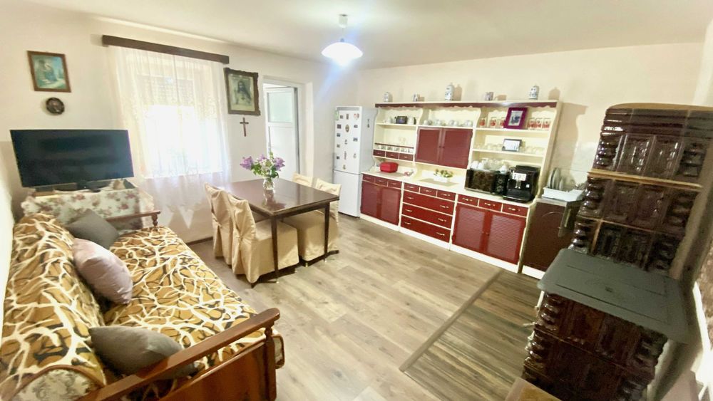 CASA CU TEREN MARE SI CURTE AMENAJATA - Langa Baile Felix - Locatie excelenta.