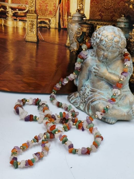 Винтидж дълго колие с полускъпоценни камъни