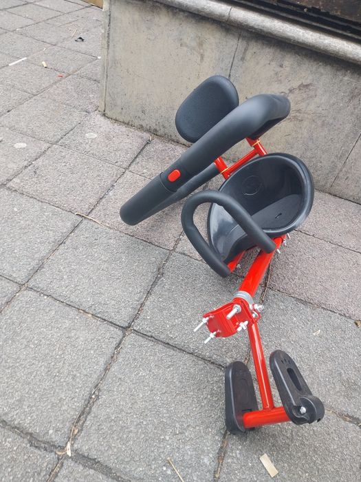 Столче за дете към велосипед