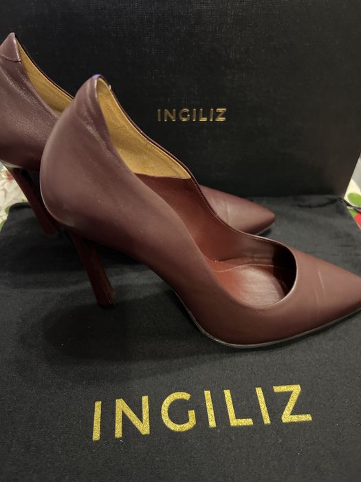 Обувки на ток цвят бордо Ingiliz