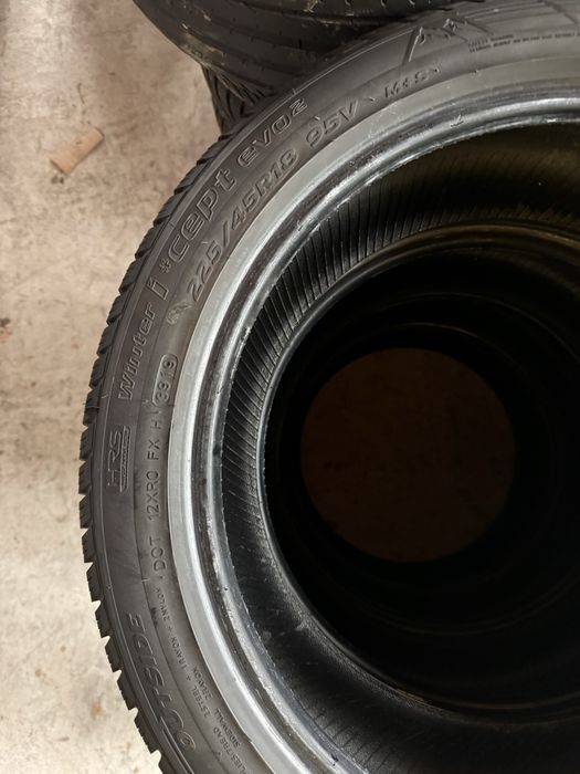 Anvelope 225 45 18  iarna