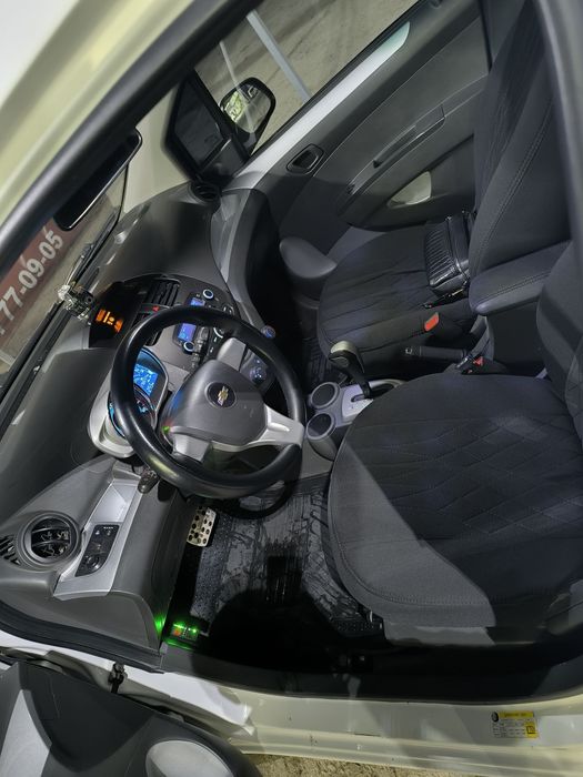 Spark srochni sotiladi