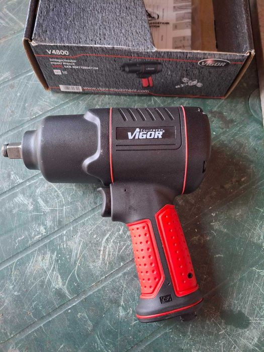 Чисто нов гайковерт Vigor
