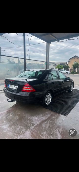 Mercedez Benz  C 200CDI 2005