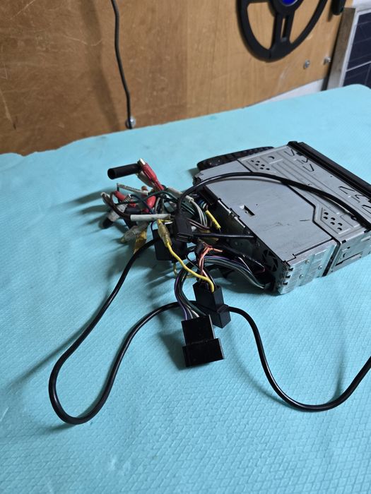 Продавам висок клас плеър JVC