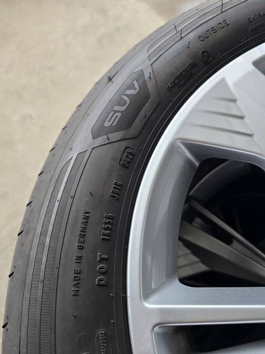 4 Броя Гуми 2х235/60/19 2x255/55/19 Goodyear 6,3mm 25dot
