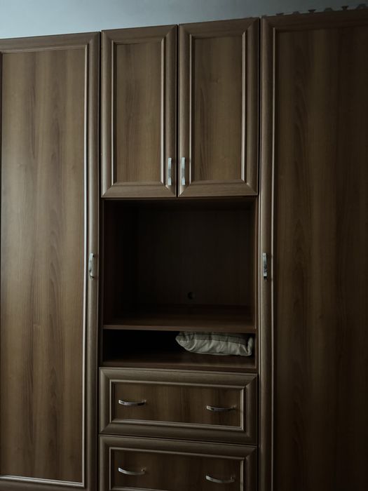 Шакаф за дрехи дъб