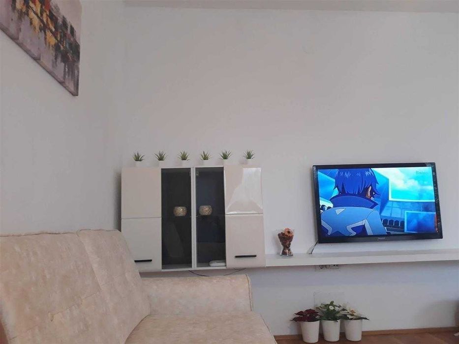 Дава се под наем Двустаен апартамент в Бургас, Възраждане - 53 кв.м за 204 € - Снимка #1