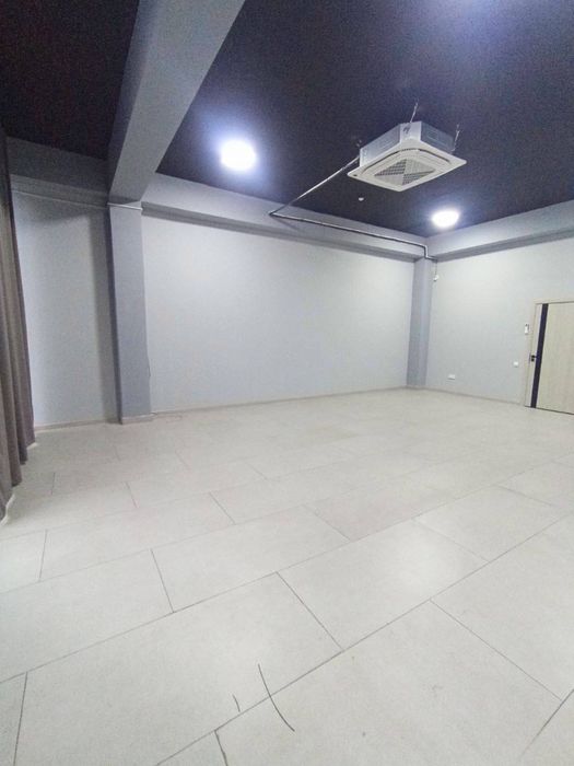 Офис в Бизнес центре на Себзаре