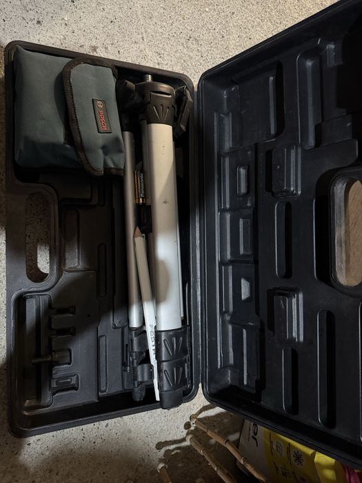 Лазарен нивелир Bosh Profissional GLl-210