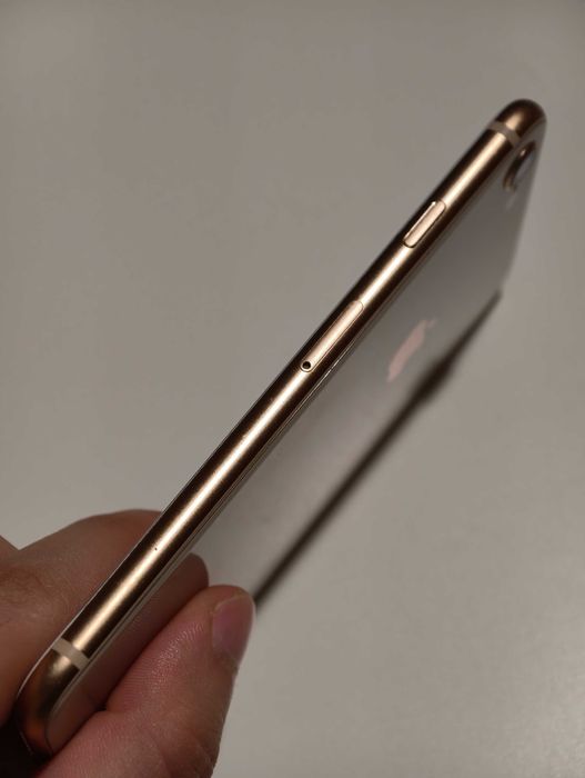iPhone 8 64GB Gold