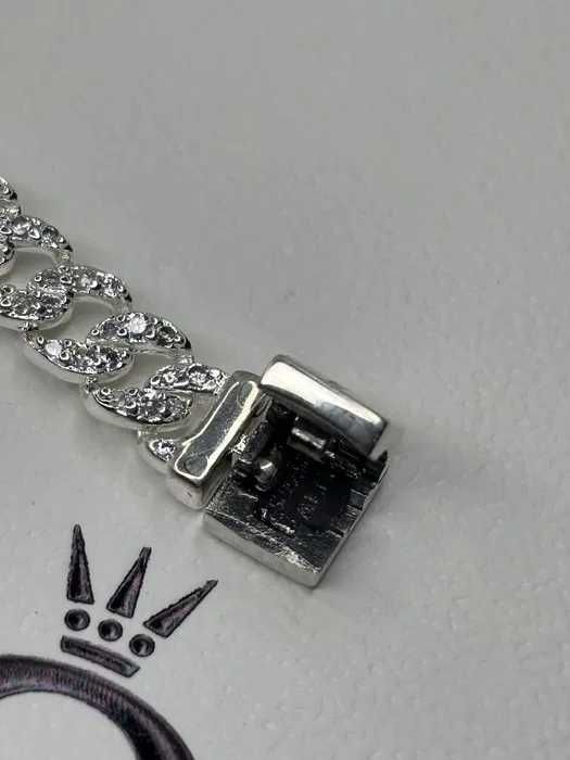 Гривна Пандора|Pandora