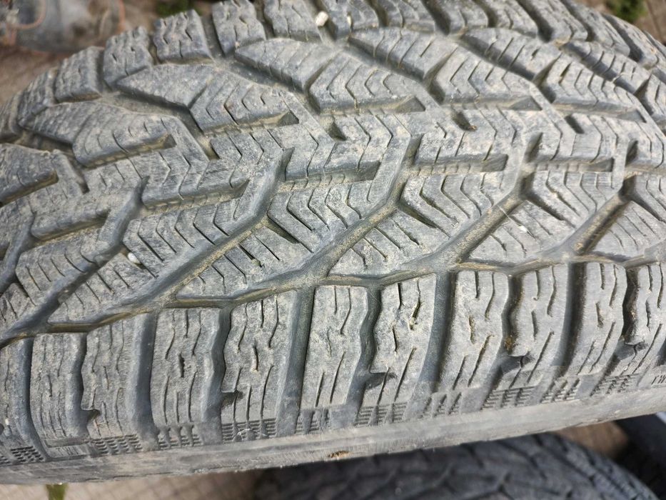 Продавам джанти с зимни гуми